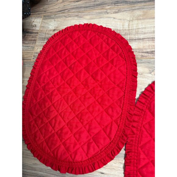 4 Vtg 70s Quilted Red Oval Placemat Ruffled Edges Holiday Table Top decor read - Picture 11 of 15